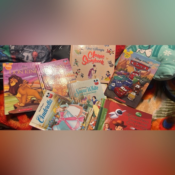 Books - Picture 4 of 5